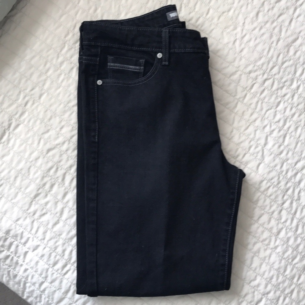 Women’s Black Levi’s Size 14